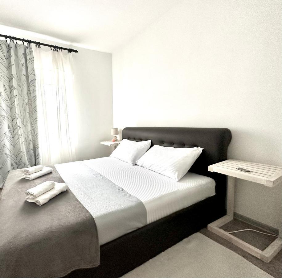 W Apartments Cattaro Esterno foto
